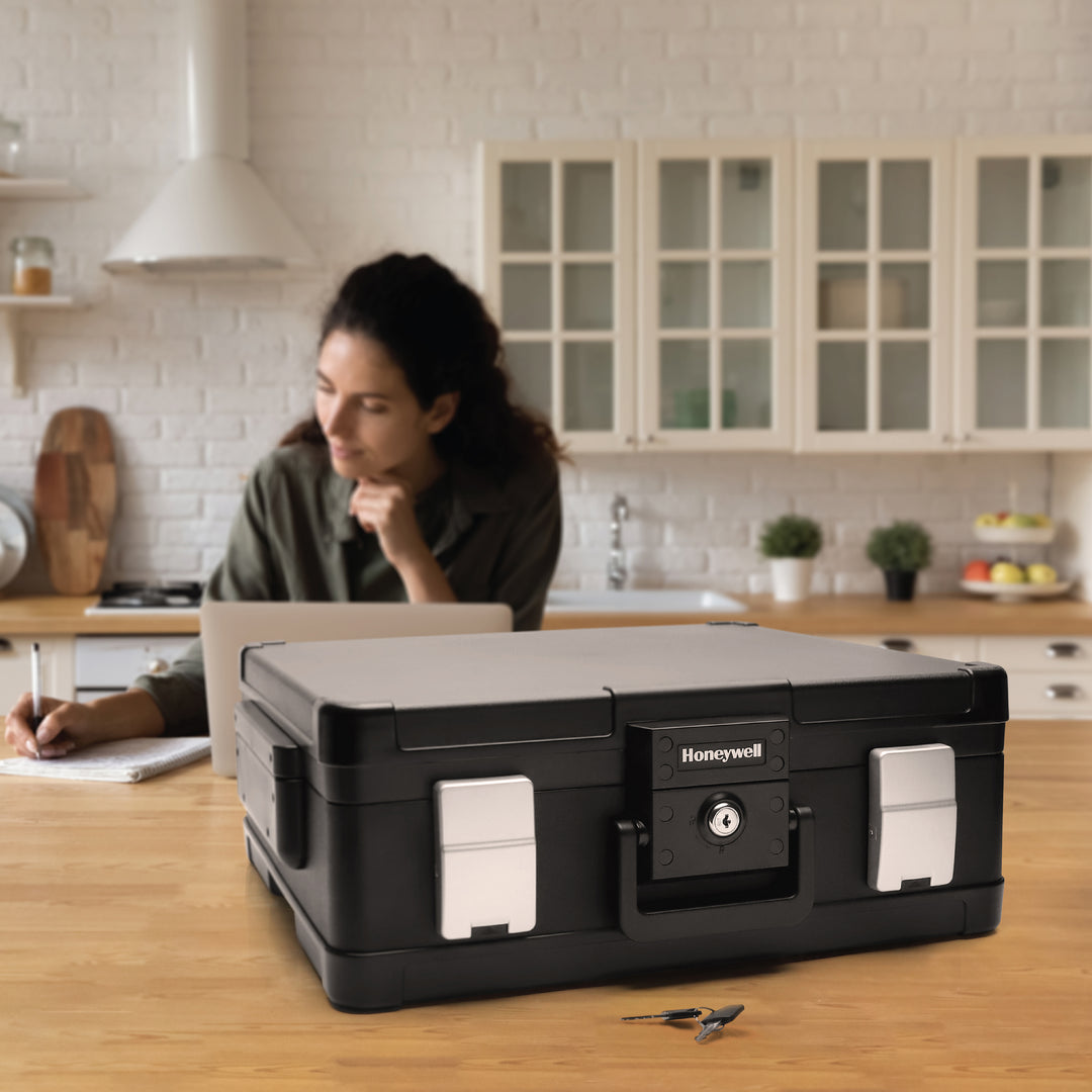 Large Fire & Water Security Chest - 0.39 cu ft (1114) – Honeywell